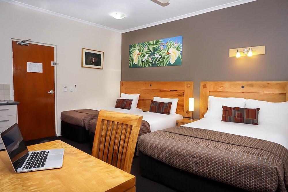 Quality Hotel Darwin Airport Eksteriør bilde A typical motel room