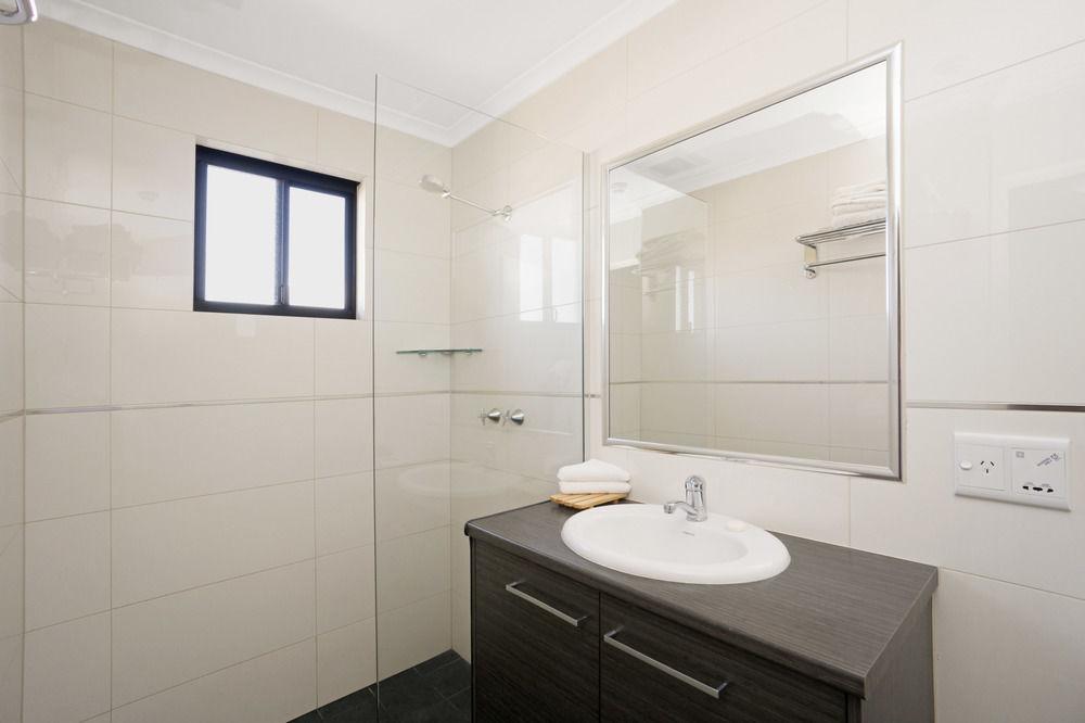 Quality Hotel Darwin Airport Eksteriør bilde Bathroom