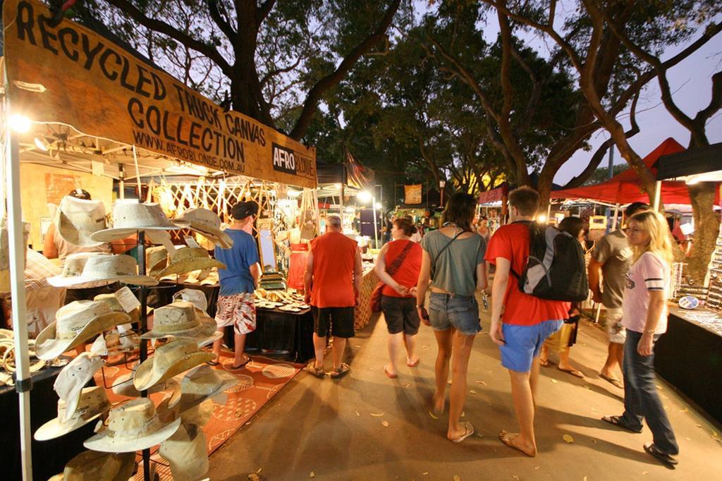 Quality Hotel Darwin Airport Fasiliteter bilde The Night Market