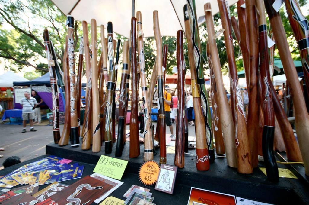 Quality Hotel Darwin Airport Fasiliteter bilde A selection of various types of didgeridoos